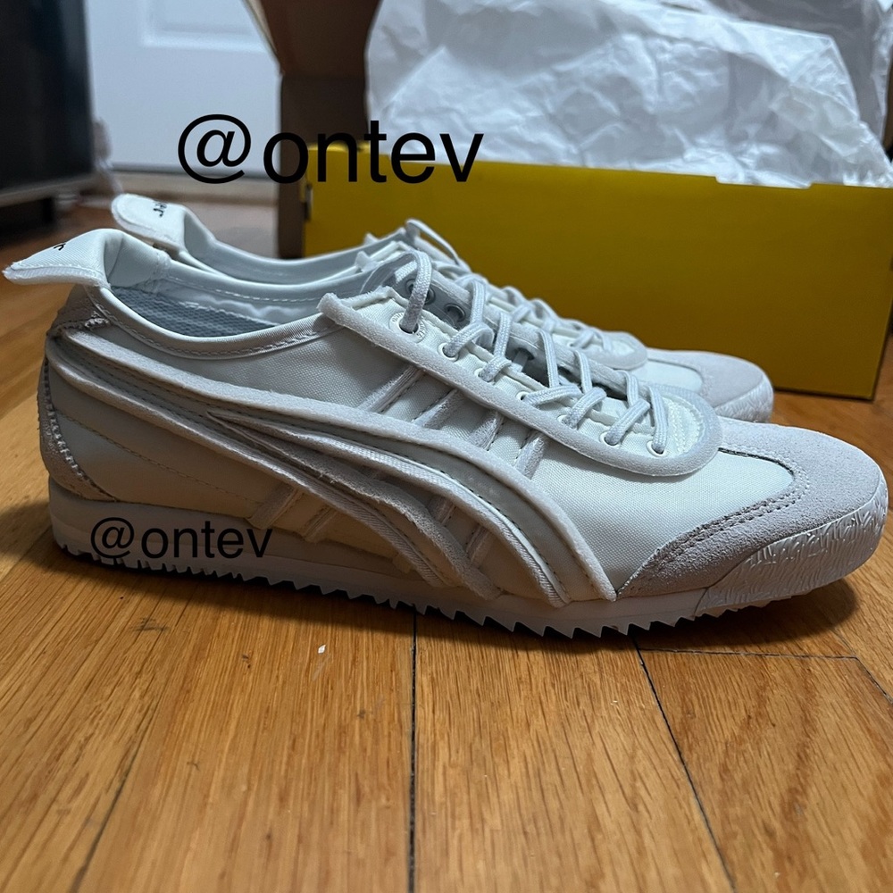 NWB Onitsuka Tiger Mexico 66 SD white shoes